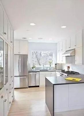 廚房吊頂材料怎么選？專業師傅分享選購技巧與安裝要點